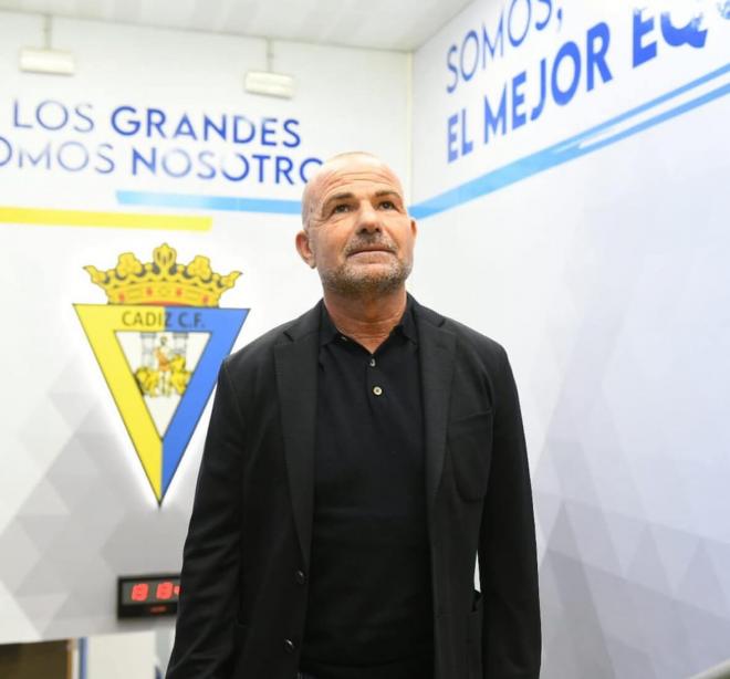 Paco López, en su presentación como técnico del Cádiz (Foto: CÁDIZ CF).