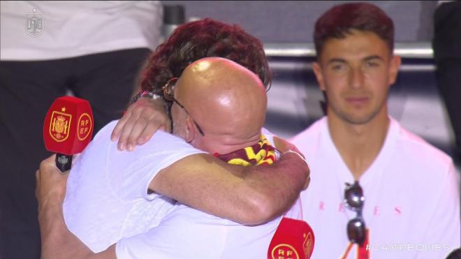 Patxi Salinas y Luis de la Fuente en la celebración de la Eurocopa (Fuente: RFEF)