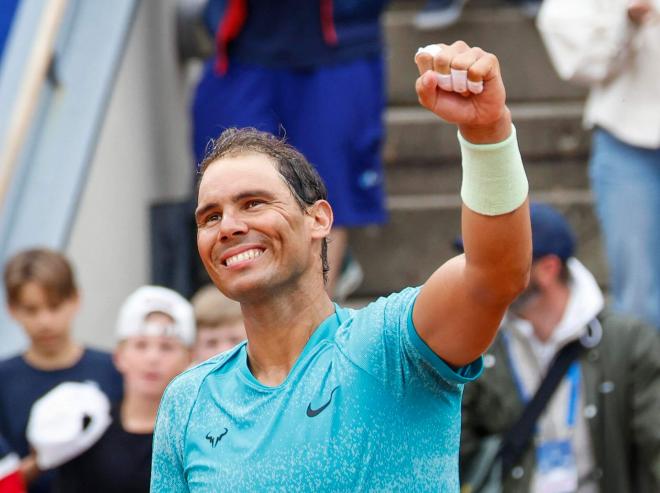 Rafa Nadal celebrando la victoria en su debut en Bastad (Foto: EFE).