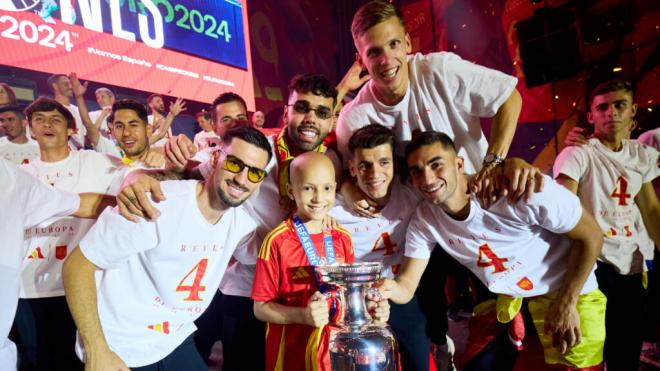 Los jugadores de la Selección Española en Cibeles (@sefutbol)