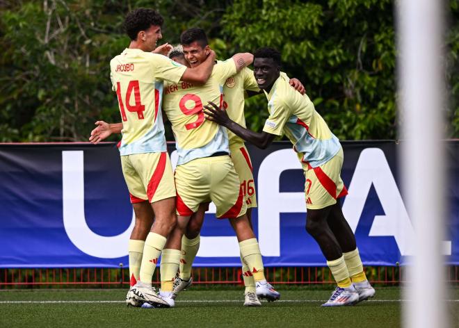 Gol de Chema Andrés para España sub 19 ante Dinamarca (Foto: sefutbol).