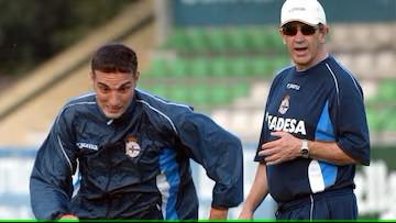 Irureta entrenando a Lionel Scaloni en el Deportivo (Cordon Press)