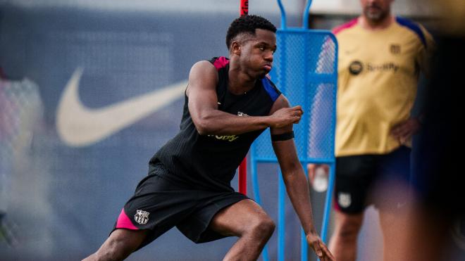 Ansu Fati durante el entrenamiento del FC Barcelona (Fuente: FCB)