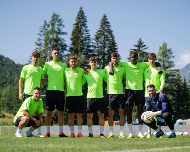 Los nueve canteranos del Betis en Austria (Foto: RBB)