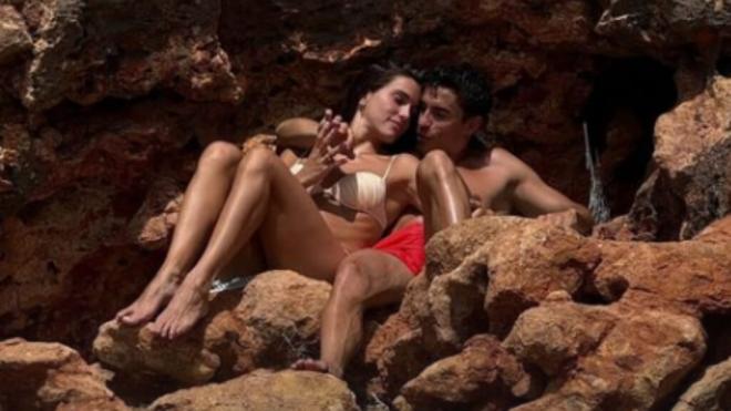 Gemma Pinto y Marc Márquez, en sus vacaciones por Menorca (Foto: @gemmapinto).