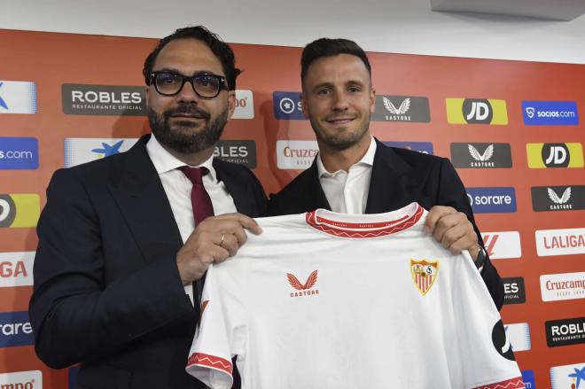 Saúl Ñíguez, durante su presentación oficial (Foto: Kiko Hurtado)