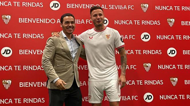 Saúl Ñíguez vestido con la equipación del Sevilla (Kiko Hurtado)