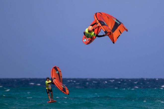 Dos riders durante una de las competiciones de Windsurf.