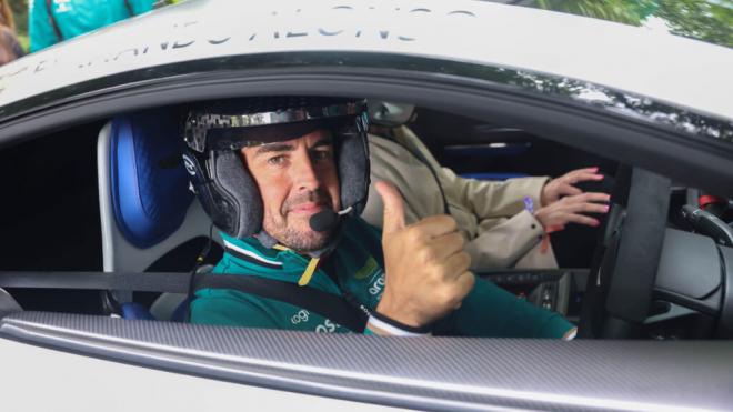 Fernando Alonso, durante el Festival de GoodWood (Foto: Cordon Press).