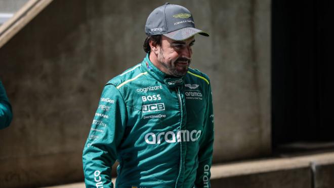 Fernando Alonso, durante el Gran Premio de Silverstone (Foto: Cordon Press).