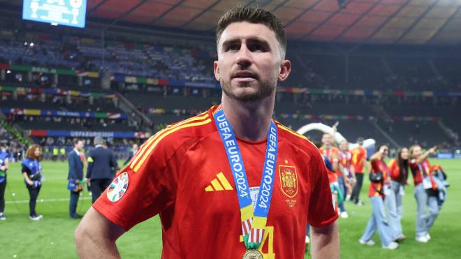 Laporte después de ganar la Eurocopa con España (Cordon Press)