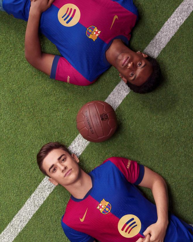 Balde y Gavi con la nueva camiseta del Barcelona (FCBarcelona)