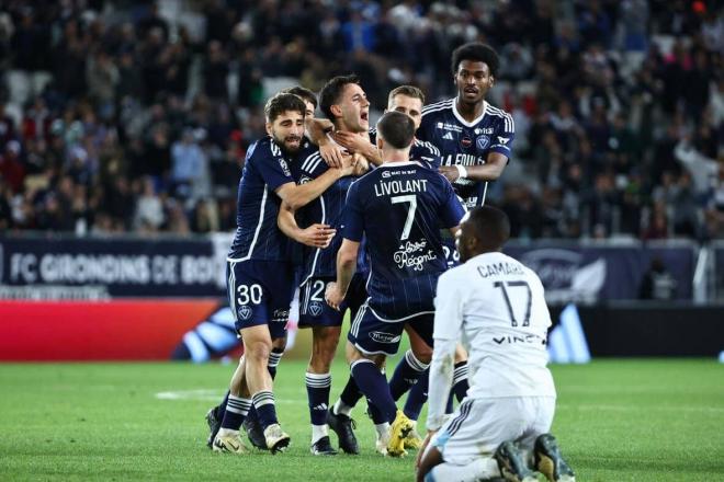 Los jugadores del Girondins celebran un gol de Pedro Díaz (Foto: Girondins).