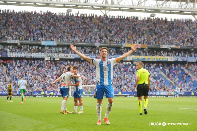 Keidi Bare, fichaje inminente del Real Zaragoza, celebra con el Espanyol (Foto: LALIGA).