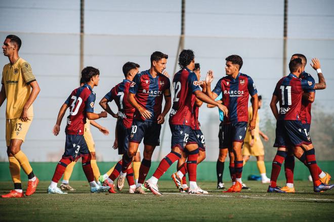 El Levante goleó en el segundo ensayo de pretemporada ante el Qatar SC (Foto: LUD).