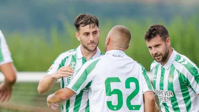 Pablo García, celebrando un gol con Iker Losada (Foto: RBB).