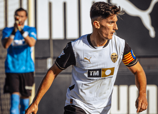 Pepelu, ante el CD Castellón (Foto: Valencia CF).