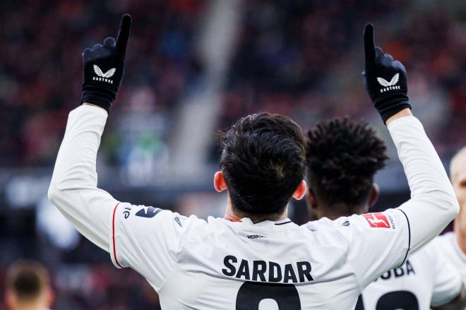 Sardar Azmoun, celebrando un gol con el Leverkusen (Foto: Cordon Press).