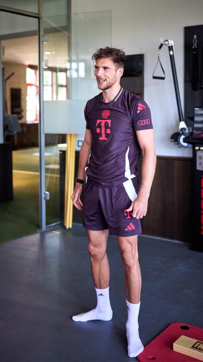 Leon Goretzka en el entrenamiento del Bayern (@bayern)