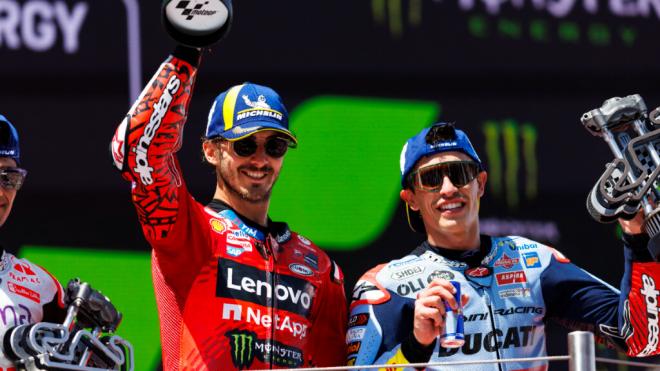 Pecco Bagnaia y Marc Márquez, en un Gran Premio de MotoGP (Foto: Cordon Press).