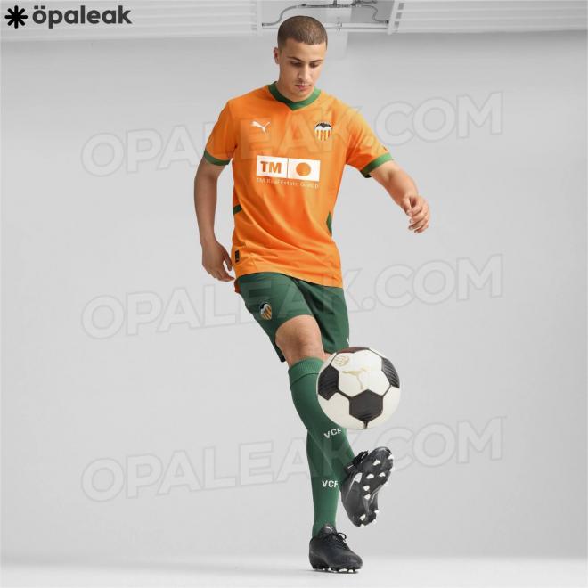 Camiseta del Valencia CF Naranja de la temporada 2024/2025