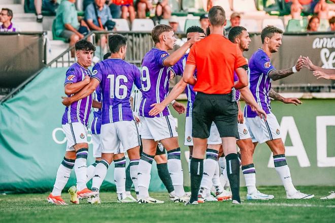 Celebración del gol de Arnu ante la Gimnástica (Foto: Sara Cabezas).