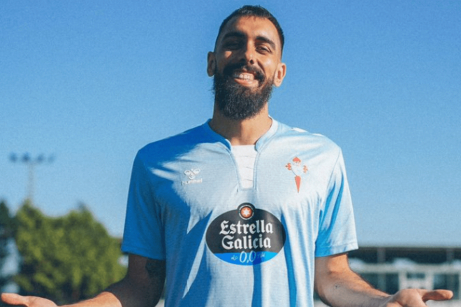 Borja Iglesias, en su presentación con el Celta de Vigo (Foto: RC Celta).