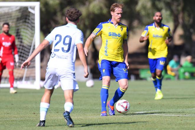 Álex Fernández, en la pretemporada (Foto: Cádiz CF).