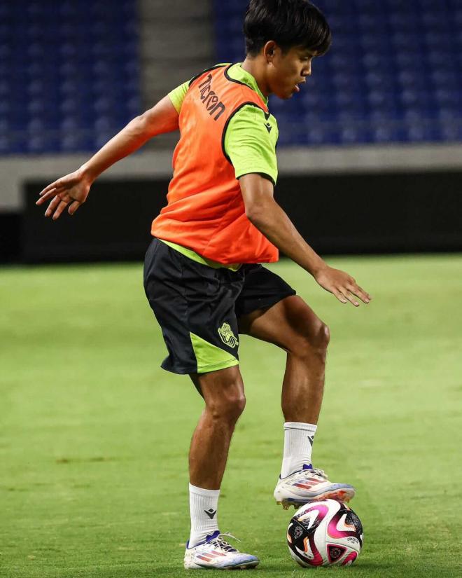 Take Kubo en la sesión preparatoria ante el Gamba Osaka (Foto: Real Sociedad).