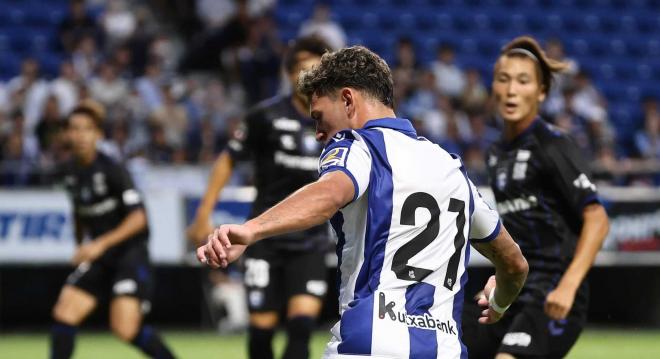 Javi López jugó de titular en Japón (Foto: Real Sociedad).