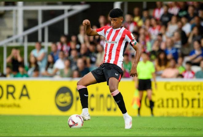 Malcom Adu Ares, en el amistoso ante el Racing en Lasesarre (Foto: Athletic Club).