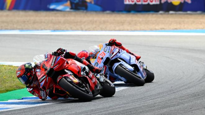 Pecco Bagnaia y Marc Márquez, en el Gran Premio de Montmeló (Foto: Cordon Press).