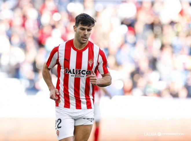 Róber Pier durante un partido con el Sporting (Foto: LALIGA).