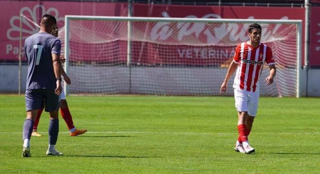 Lance del partido de pretemporada del Sporting ante el AFS Vila das Aves (Foto: RSG).