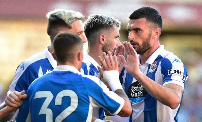 Los jugadores del Dépor celebran un gol ante el Pontevedra (Foto: RCD).