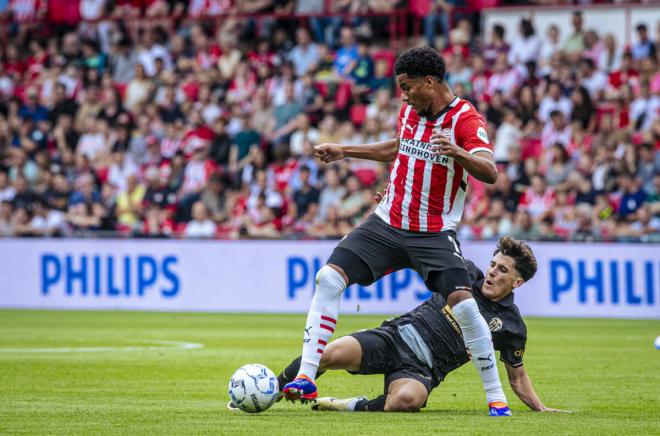 Martín Tejón en el PSV Eindhoven - Valencia CF