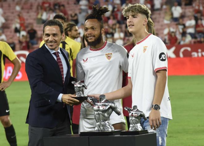 Ejuke, junto a Del Nido Carrasco, en el Trofeo Antonio Puerta (Foto: Kiko Hurtado).