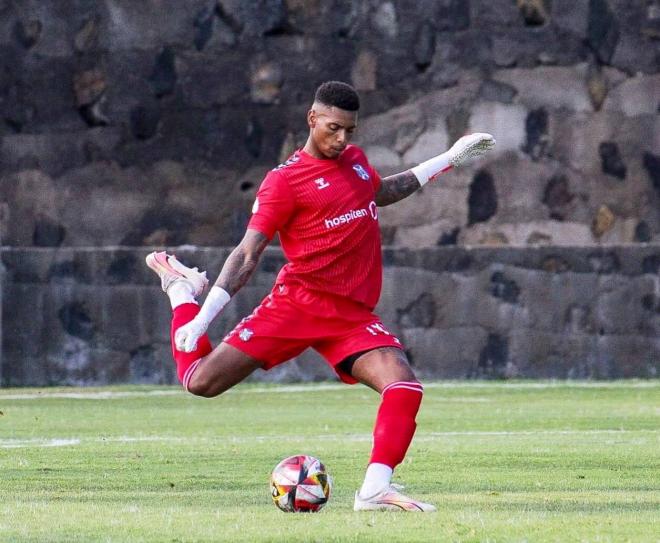 Moha Ramos, portero del Tenerife B (@cdtenerife)