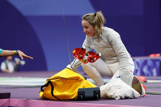 Lucía Martín-Portugués, tras caer en los JJ.OO. de París 2024 (Foto: EFE).