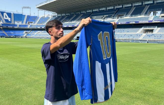 Así lo celebró una vez Messi en el Bernabéu. ¿Lo hará David en La Rosaleda? (Foto: Alberto Fuentes)