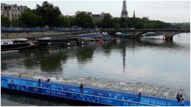 La prueba femenina de triatlón de París 2024 en el Sena (Cordon Press)