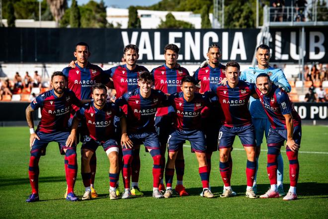 El cuarto once inicial de la pretemporada presentado por el Levante de Julián Calero (Foto: LUD).