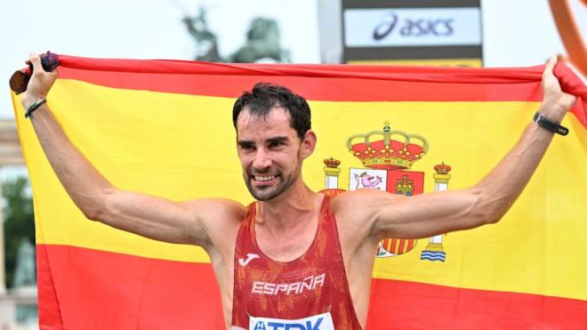 Álvaro Martínn celebra durante un prueba (Foto: COE)