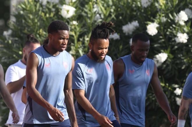 Idumbo, Ejuke y Lukebakio, en un entrenamiento (Foto: Kiko Hurtado).