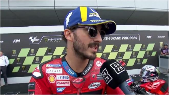 Bagnaia carga contra Marc Márquez: “Es ridículo” (DAZN)