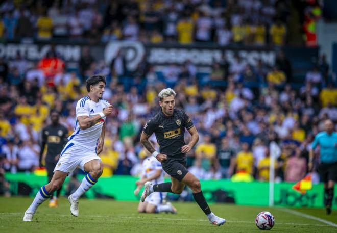 Hugo Duro, ante el Leeds (Foto: Valencia CF).