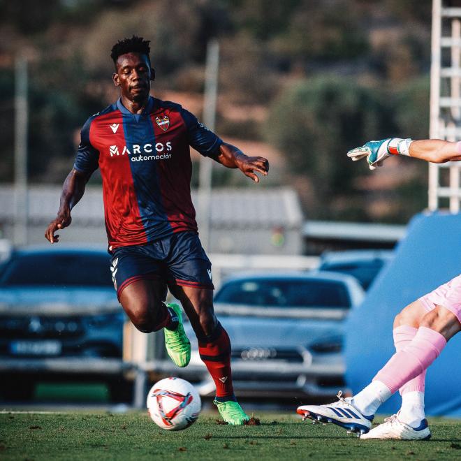 Bouldini marcó su segundo gol de la pretemporada tras el que firmó ante el Alavés (Foto: LUD).