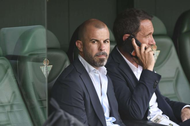 Manu Fajardo y Ramón Planes, juntos en el Villamarín (Foto: Kiko Hurtado)