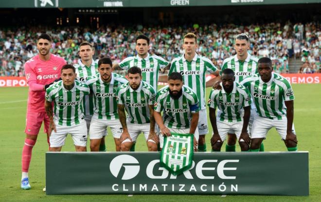 El once del Real Betis contra el Al Ittihad (Foto: Kiko Hurtado)