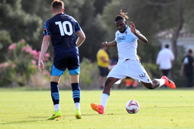 Kouamé, en un partido amistoso (Foto: Cádiz CF).